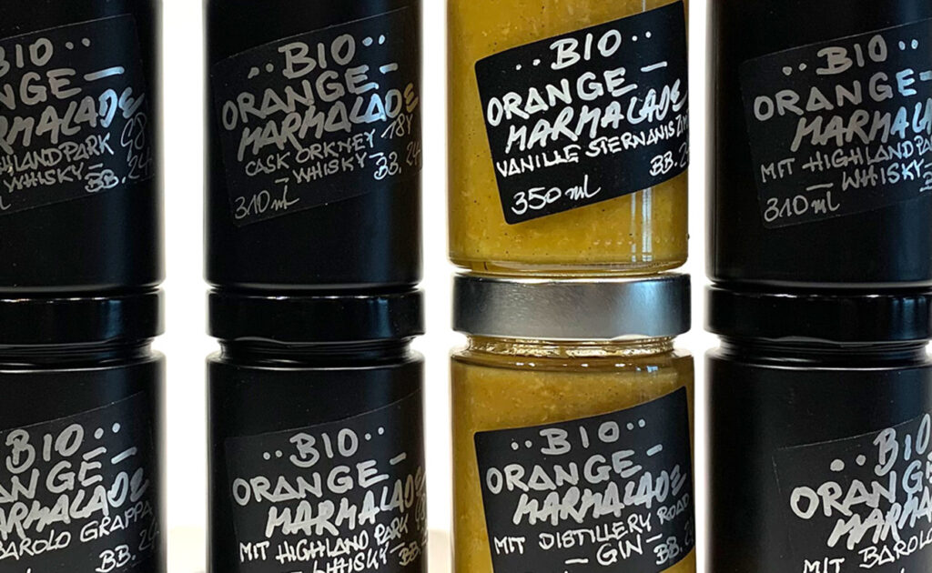 Marmeladengläser: Bio-Qualität. Orangenmarmelade.